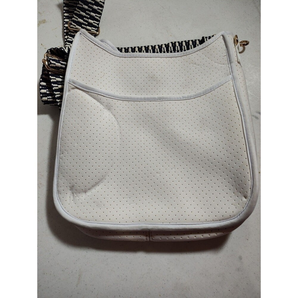 Ah dored White New Medium Size Purse Handbag (791)